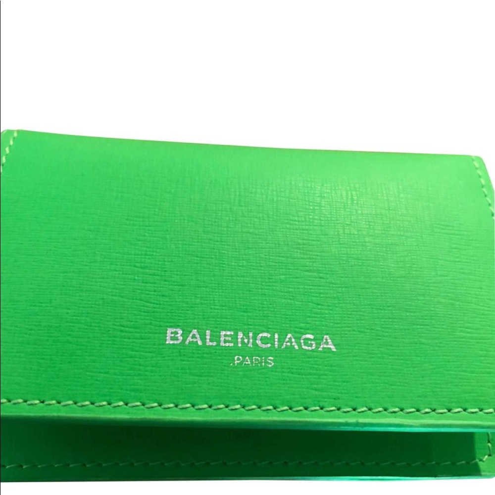 Brand new green Essen card case/wallet